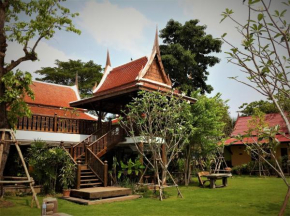 Гостиница Baan Thai House  Пхра Накхон Си Аюттхайя